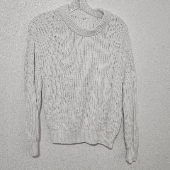 Aritzia Sweaters - Aritzia Wilfred Sweater size medium